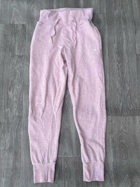 Gymshark Pippa Training Joggers in a pink marl color size medium
